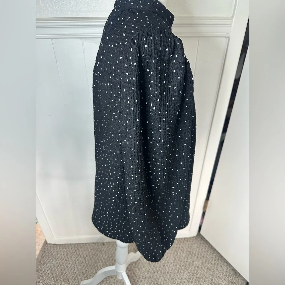 LOFT Dotted knit Puff Sleeve Blouse with Mandarin Collar size  L